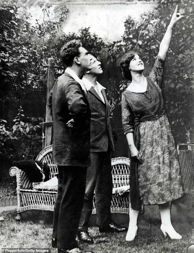 Phận đời bi kịch của hồng nhan bạc mệnh, từ mối tình tay ba vụng trộm đến án treo cổ thu hút gần một triệu chữ kí phản đối-5