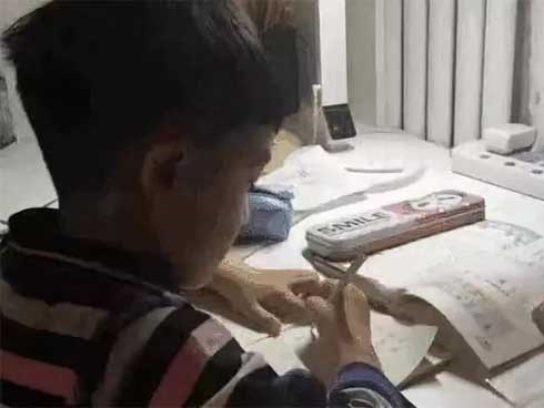 Cậu bé 9 tuổi nhảy lầu tự tử và lời nhắn nhủ gây nhức nhối: