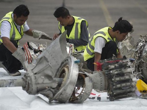 Nóng: Mảnh vỡ từ máy bay Indonesia bị rơi có thể giúp tìm MH370
