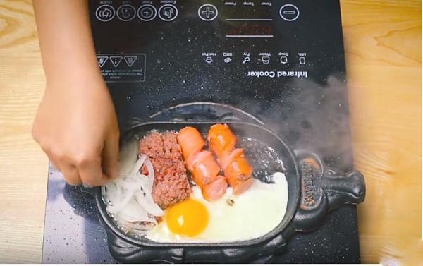 Tự làm bánh mì chảo đỉnh cao thế này cần gì đưa cả nhà ra hàng ăn cho tốn kém-3