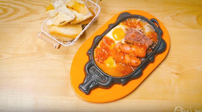 Tự làm bánh mì chảo đỉnh cao thế này cần gì đưa cả nhà ra hàng ăn cho tốn kém-4