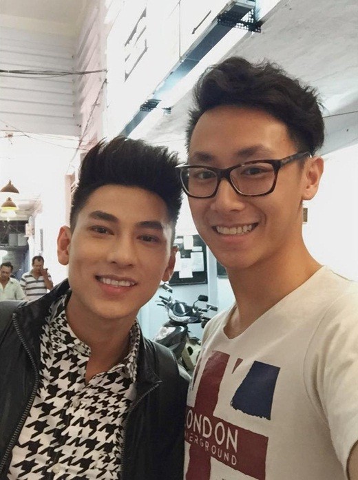 Chẳng có sợi dây liên kết nào, nhưng những cặp nghệ sĩ này lại giống nhau như cùng chung huyết thống!-22