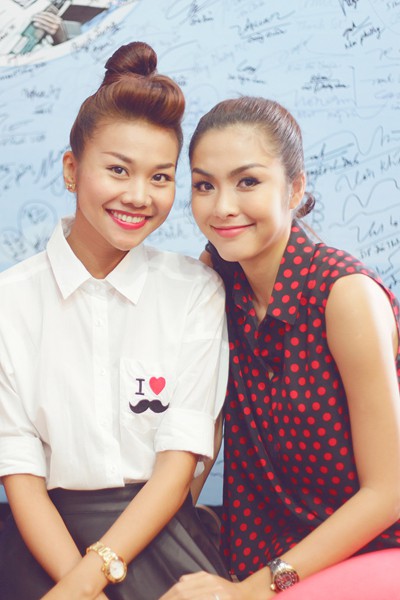 Chẳng có sợi dây liên kết nào, nhưng những cặp nghệ sĩ này lại giống nhau như cùng chung huyết thống!-15