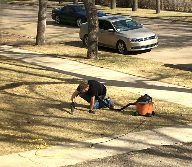 Chỉ khi ra đường mới thấy con người thật khác thường-4