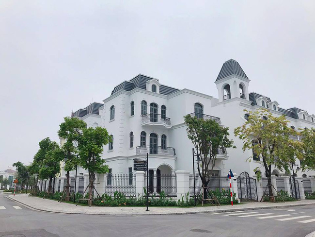 Còn 1 tháng nữa lâm bồn, Hằng Túi mạnh tay chi hơn chục tỷ mua biệt thự sang ở ngoại thành Hà Nội-4