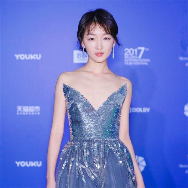 Móc họng, nuốt giun, mỹ nhân Hoa ngữ gây kinh hãi với những chiêu làm đẹp không tưởng-2