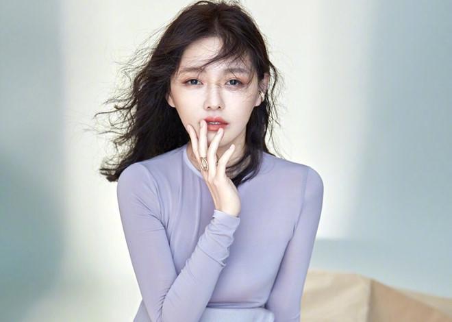 Móc họng, nuốt giun, mỹ nhân Hoa ngữ gây kinh hãi với những chiêu làm đẹp không tưởng-6