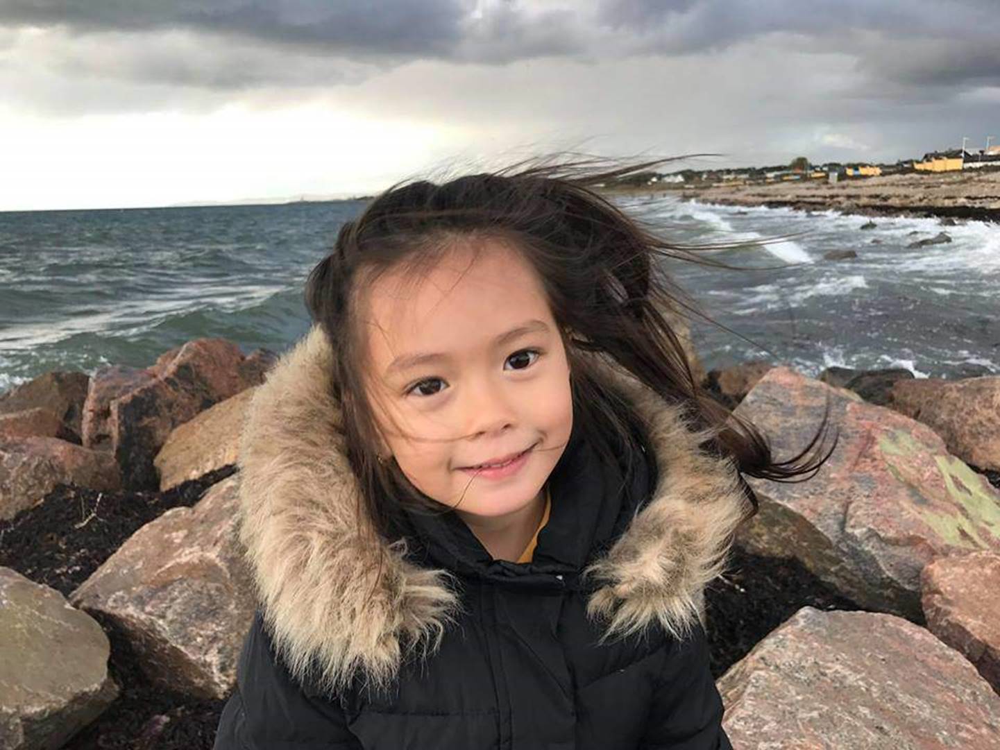 Nghe con gái Đoan Trang bắn tiếng Anh, 2 bà mẹ đình đám showbiz Việt phải khen lập tức-1
