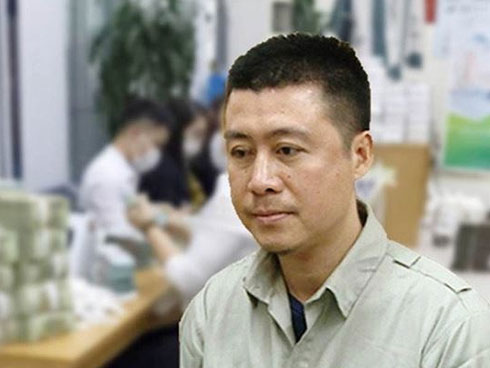 Chiếc ví cũ mèm được vợ tặng của ông trùm Phan Sào Nam-4