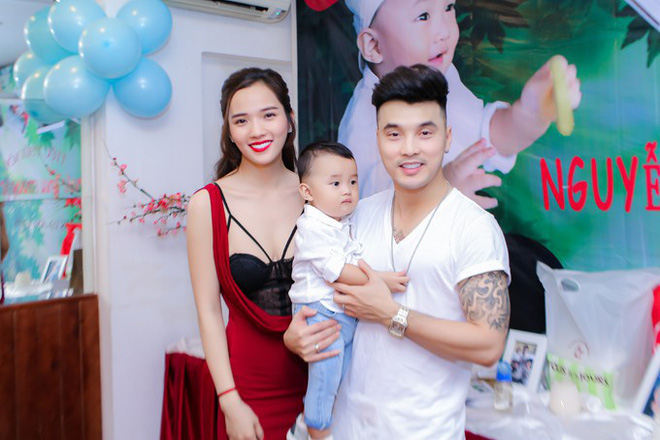 Sinh con trước, kết hôn sau: Trình tự tình yêu quen thuộc của sao Việt-10