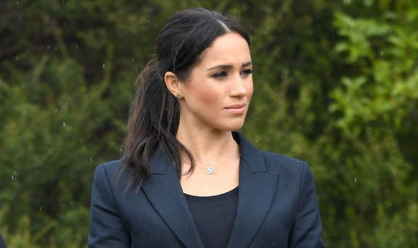 Meghan nhận mưa gạch đá, bị chỉ trích là khó tính và kiêu ngạo khi trợ lý thân cận đột ngột thôi việc-1
