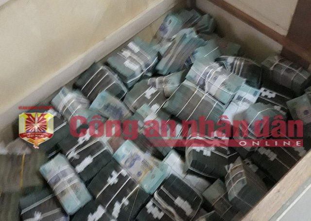 Chiếc ví cũ mèm được vợ tặng của ông trùm Phan Sào Nam-3