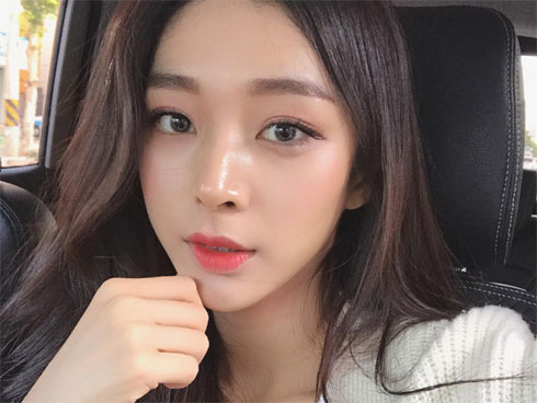 Để da không xuống cấp” sau những ngày Tết trang điểm đậm thì bạn đừng bỏ qua tuyệt kỹ tẩy trang 3 bước-5