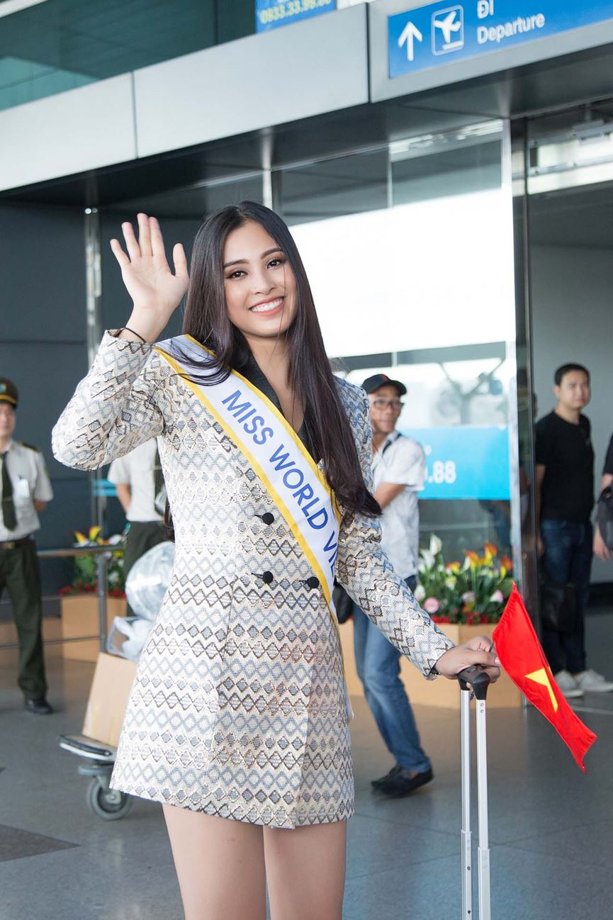 Lên đường thi Miss World, Tiểu Vy ghi điểm với gu thời trang quyến rũ-2