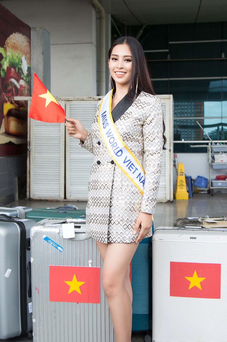 Lên đường thi Miss World, Tiểu Vy ghi điểm với gu thời trang quyến rũ-4