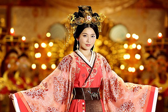 Chỉ với chiêu đánh ghen câm lặng đến chết, vị Hoàng hậu này đã cùng đưa cả Hoàng đế và tình địch xuống cửu tuyền-6