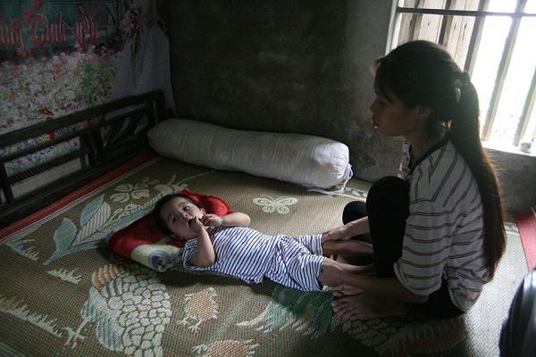 Bác sĩ trả về lo hậu sự, bố mẹ thà bán nhà quyết không ngừng cứu sống con trai-4