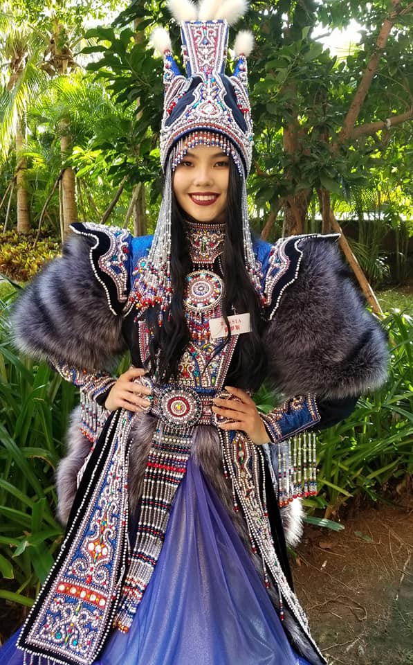 Không còn úp mở, Tiểu Vy công khai cận cảnh trang phục Cô Đôi Thượng Ngàn mang đến trình diễn tại Miss World 2018-5