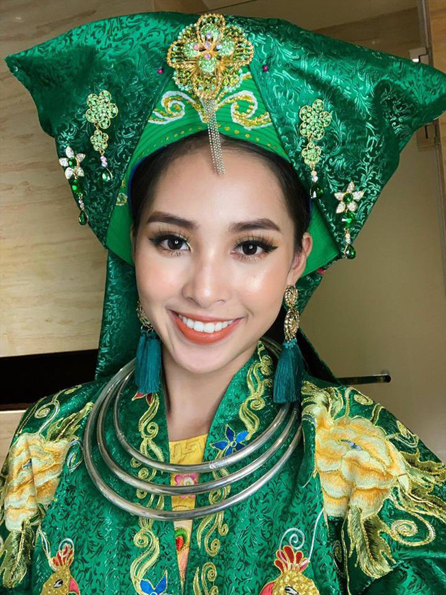 Không còn úp mở, Tiểu Vy công khai cận cảnh trang phục Cô Đôi Thượng Ngàn mang đến trình diễn tại Miss World 2018-4