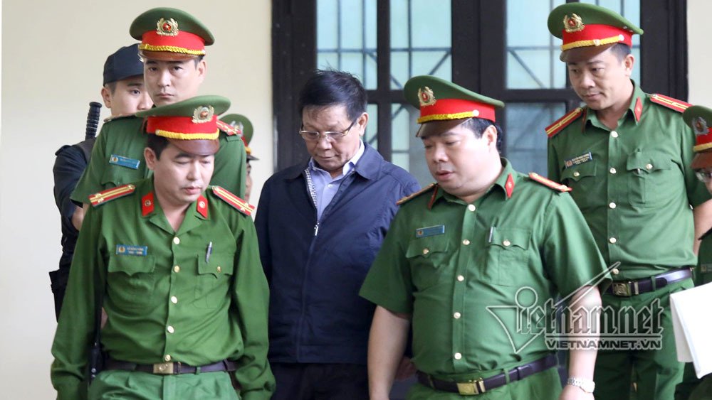 Xử vụ Phan Văn Vĩnh: Bộ tứ quyền lực khai báo căn cước-1