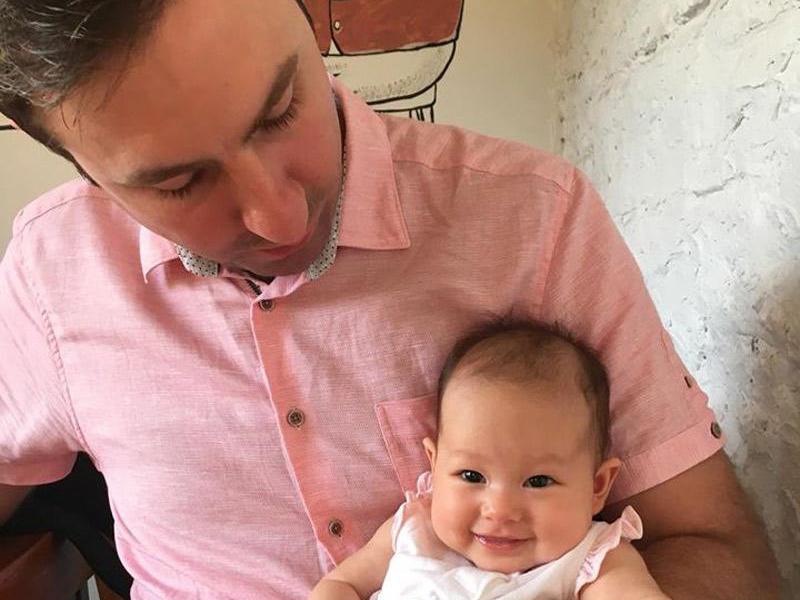 Những bức hình cười toe toét, yêu không cưỡng được của con gái diễn viên Lan Phương-10