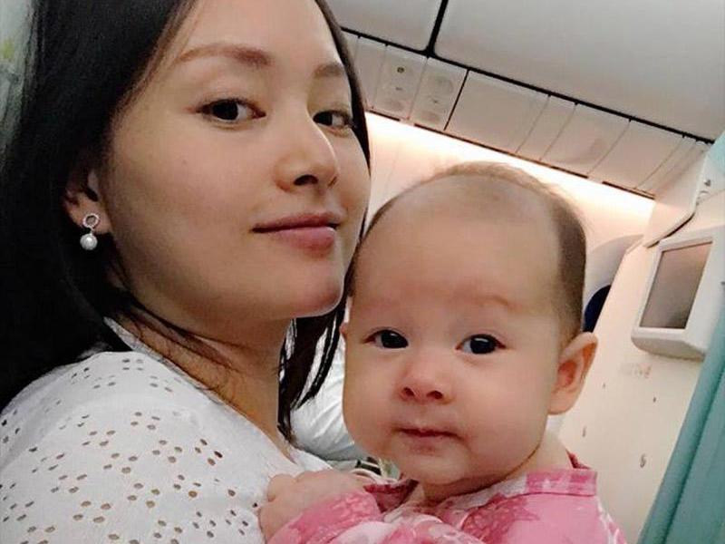 Những bức hình cười toe toét, yêu không cưỡng được của con gái diễn viên Lan Phương-13