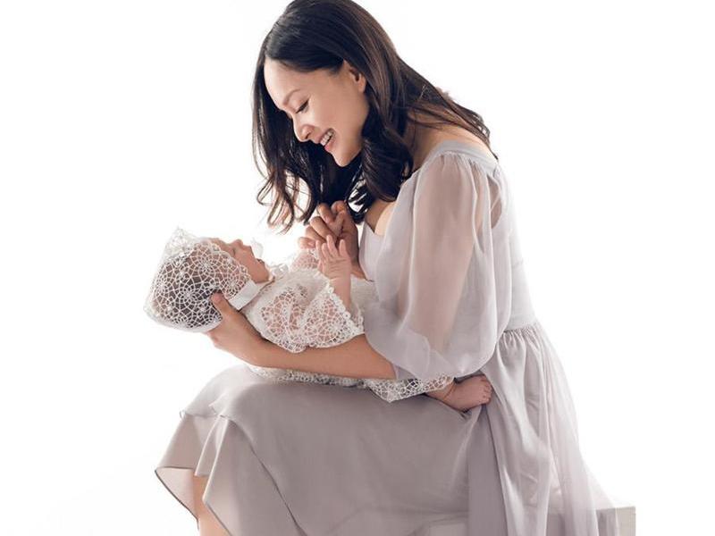 Những bức hình cười toe toét, yêu không cưỡng được của con gái diễn viên Lan Phương-14