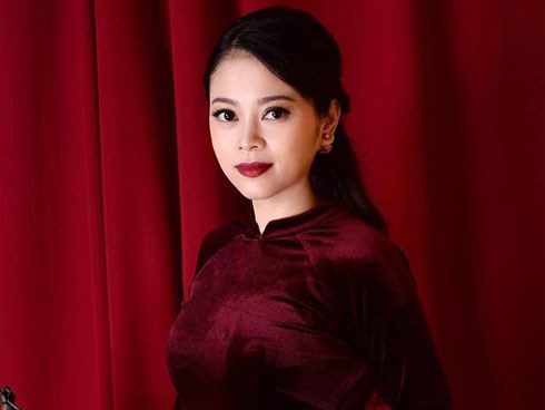 Vừa khoe mua biệt thự chục tỷ, Hằng Túi bất ngờ giăng status 