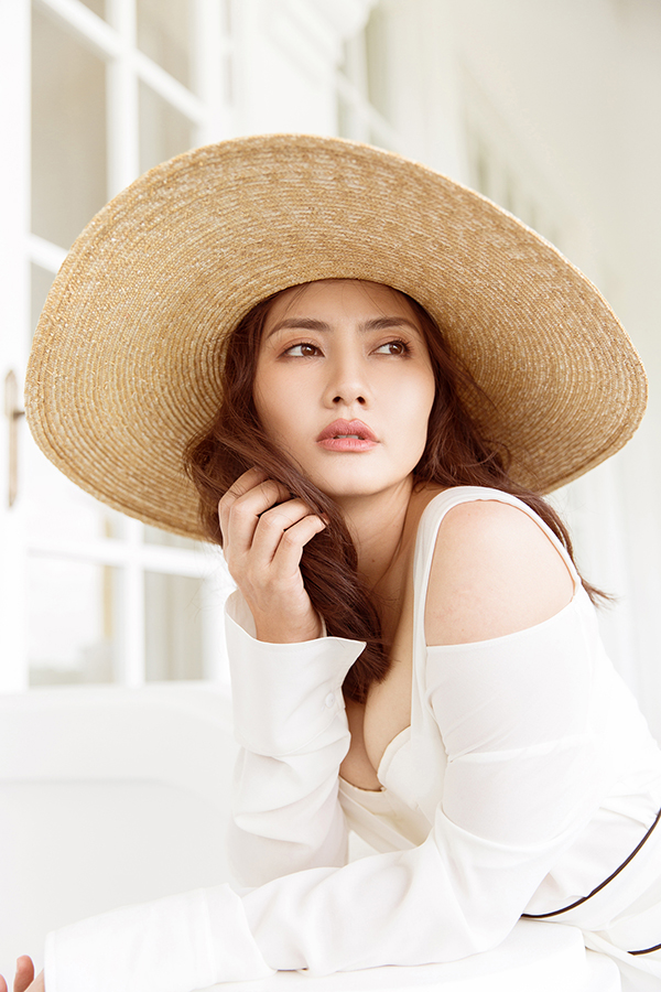 Xem bộ ảnh này, có ai ngờ Ngọc Lan đã là mẹ một con và thuộc hàng tuổi băm”-20