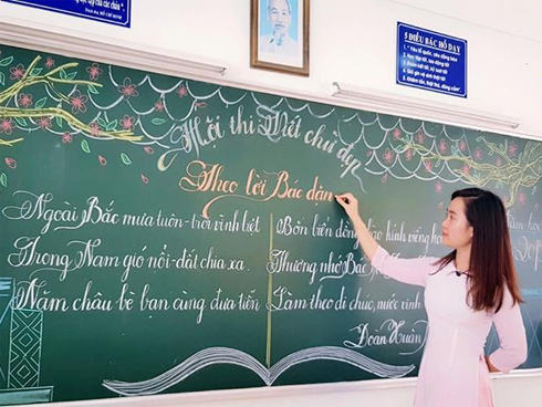 Ảnh: Nét chữ chào xuân của học sinh tiểu học như rồng bay phượng múa-8