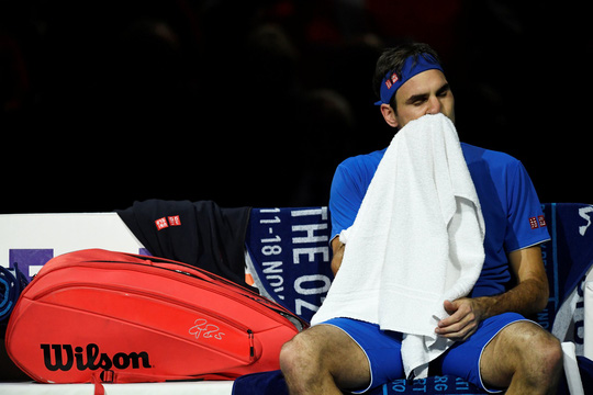 Thua Nishikori, Federer lần đầu gắt gỏng phàn nàn trọng tài-3