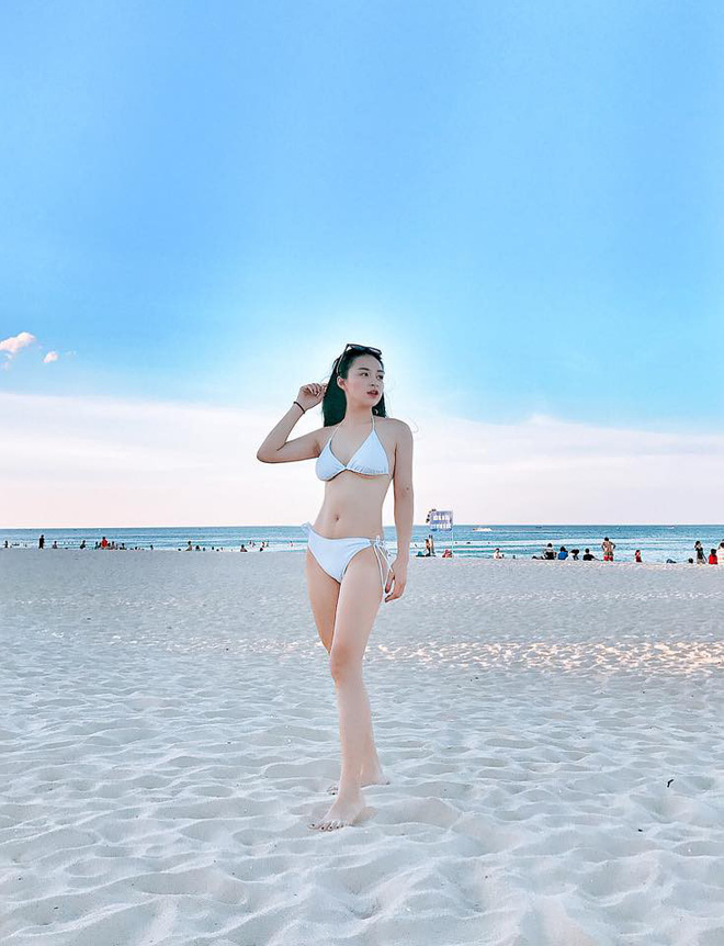 Vẻ đẹp nóng bỏng của nữ sinh đẩy em gái Lan cave Quỳnh búp bê vào con đường bán dâm-9