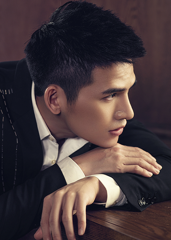 Quốc Thiên tự tin khoe vẻ đẹp chuẩn soái ca” bên Đàm Vĩnh Hưng, Lê Hiếu-8