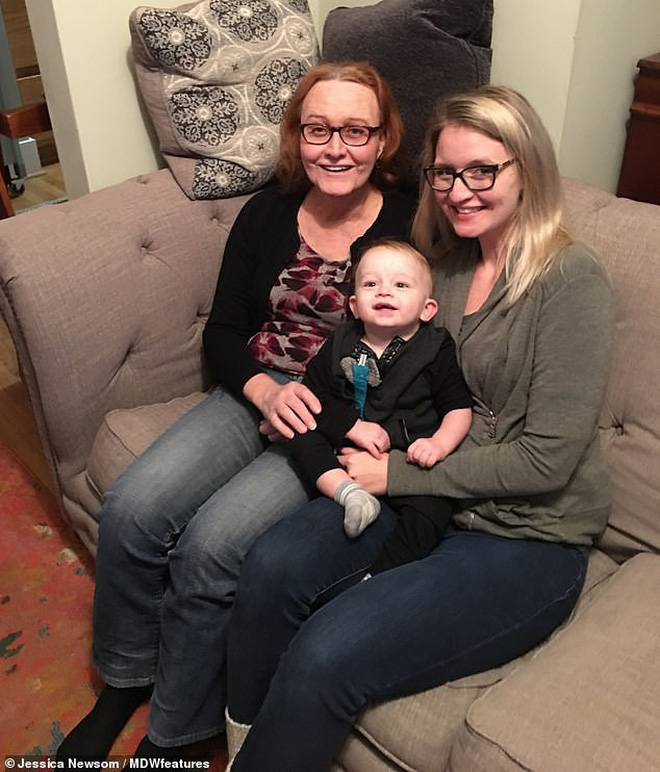 Tìm thấy tóc giả và hóc môn nữ trong phòng bố, con gái sững sờ vì phát hiện ra bí mật của người đàn ông mình yêu quý nhất-4