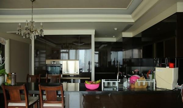 Hé lộ hình ảnh hiếm hoi bên trong căn hộ cao cấp của HHen Niê, giờ ai còn bảo nghèo?-9