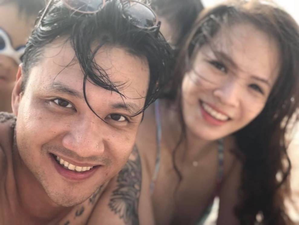 Loạt khoảnh khắc đời thường hạnh phúc của Đan Lê và gia đình trên biển-1