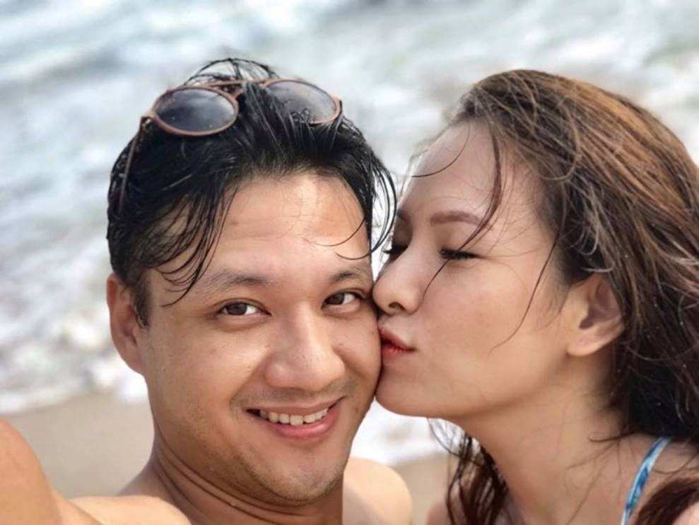 Loạt khoảnh khắc đời thường hạnh phúc của Đan Lê và gia đình trên biển-2