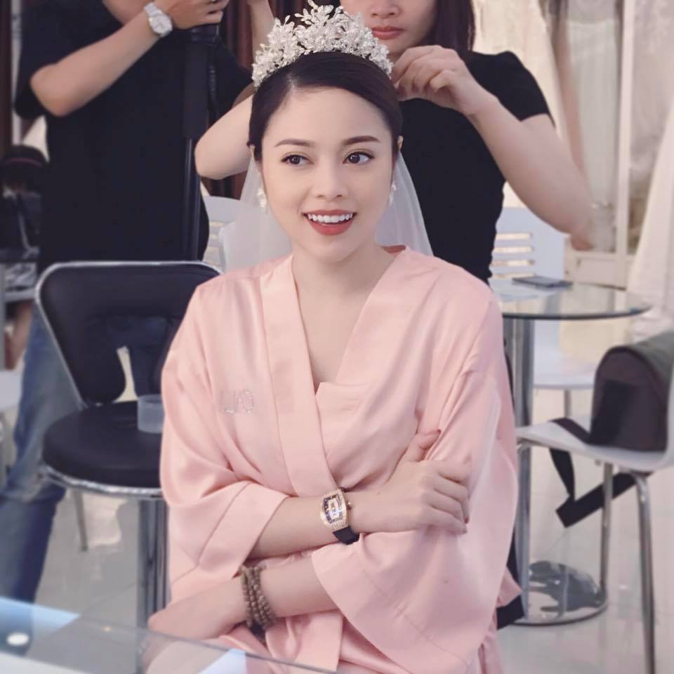 Top 7 hot mom nổi tiếng nhất MXH Việt: Người sở hữu nhà sang, xe xịn hàng chục tỷ, người nhan sắc lộng lẫy đáng ngưỡng mộ-13