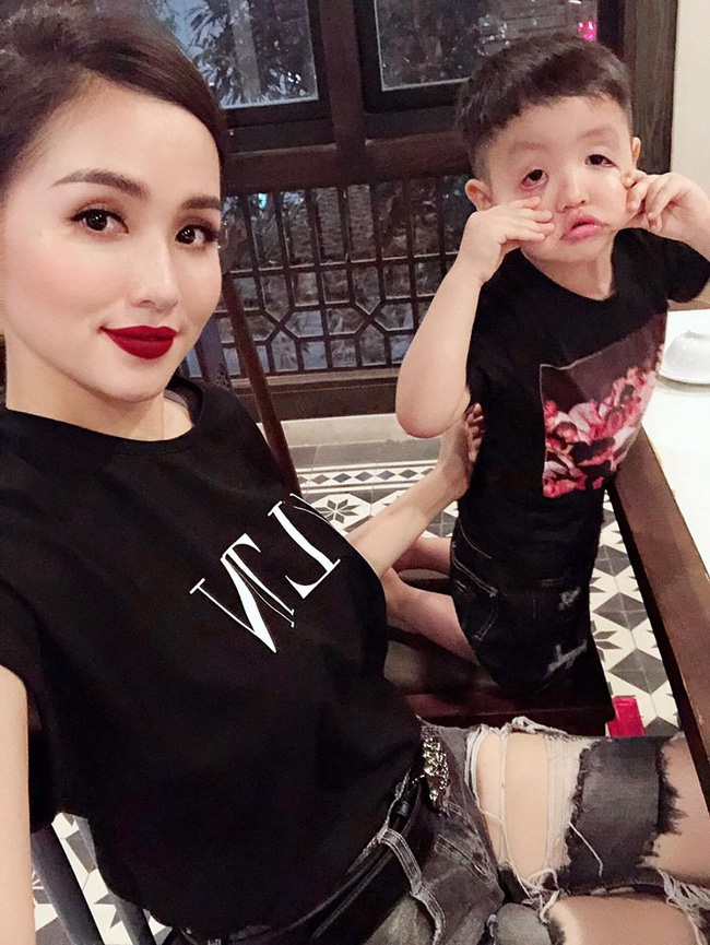 Top 7 hot mom nổi tiếng nhất MXH Việt: Người sở hữu nhà sang, xe xịn hàng chục tỷ, người nhan sắc lộng lẫy đáng ngưỡng mộ-18