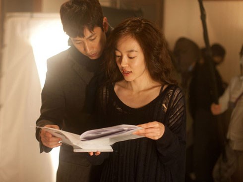 Bạn thân chuyển nhà, vợ trẻ hào hứng gọi chồng tới giúp nhưng nào ngờ cô lại vô tình 