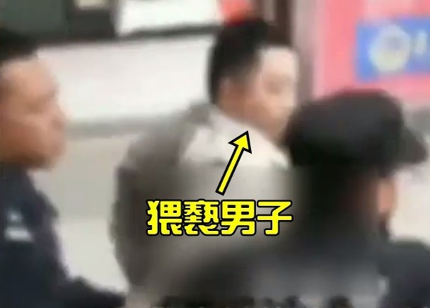 Lại một trường hợp sàm sỡ bé gái gây bức xúc, người nhà nạn nhân yêu cầu điều tra đến cùng, đưa ra án phạt dành cho yêu râu xanh-4