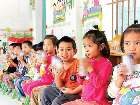 Học sinh Hà Nội bắt đầu uống Sữa học đường từ đầu năm 2019-2