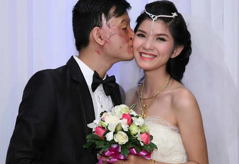 Cảnh sống ở Canada của đôi chồng xấu- vợ xinh sau 4 năm, nhìn ảnh con trai mà bật khóc-2