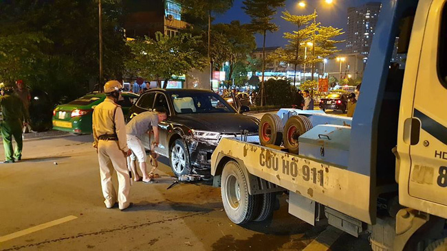 Tài xế siêu xe Audi Q5 đâm và lùi liên hoàn, làm gãy chân một người rồi bỏ trốn-8