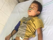 Bé trai bị bỏ rơi từ lúc biết bò, 7 năm vẫn chờ mẹ giờ bị tai nạn nguy kịch Bé trai bị bỏ rơi từ lúc biết bò, 7 năm vẫn chờ mẹ giờ bị tai nạn nguy kịch