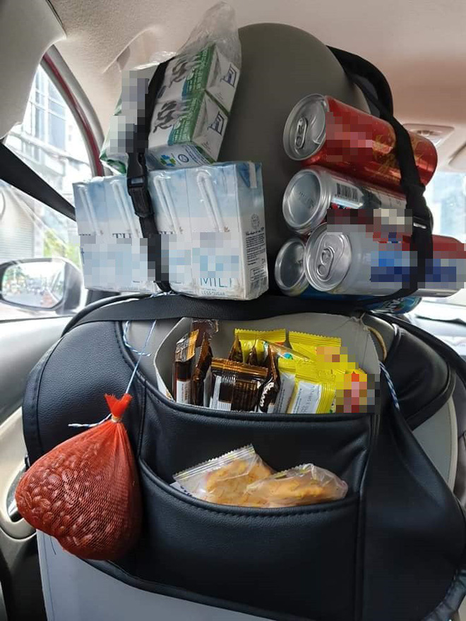 Vừa mở cửa bước lên xe, hành khách đã bị ngợp khi nhìn thấy cảnh tượng bên trong-3