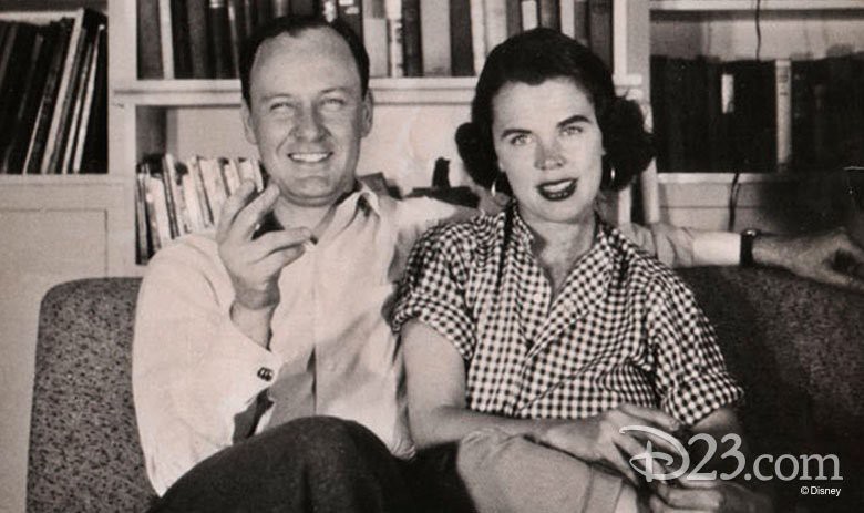 Mối tình kỳ diệu nhất Hollywood của Stan Lee: Yêu từ khi chưa gặp mặt, mất 2 tuần để đập chậu cướp hoa rồi bên nhau 70 năm không rời-3