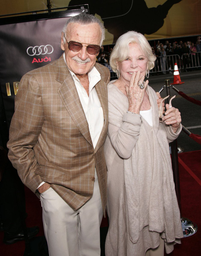 Mối tình kỳ diệu nhất Hollywood của Stan Lee: Yêu từ khi chưa gặp mặt, mất 2 tuần để đập chậu cướp hoa rồi bên nhau 70 năm không rời-7