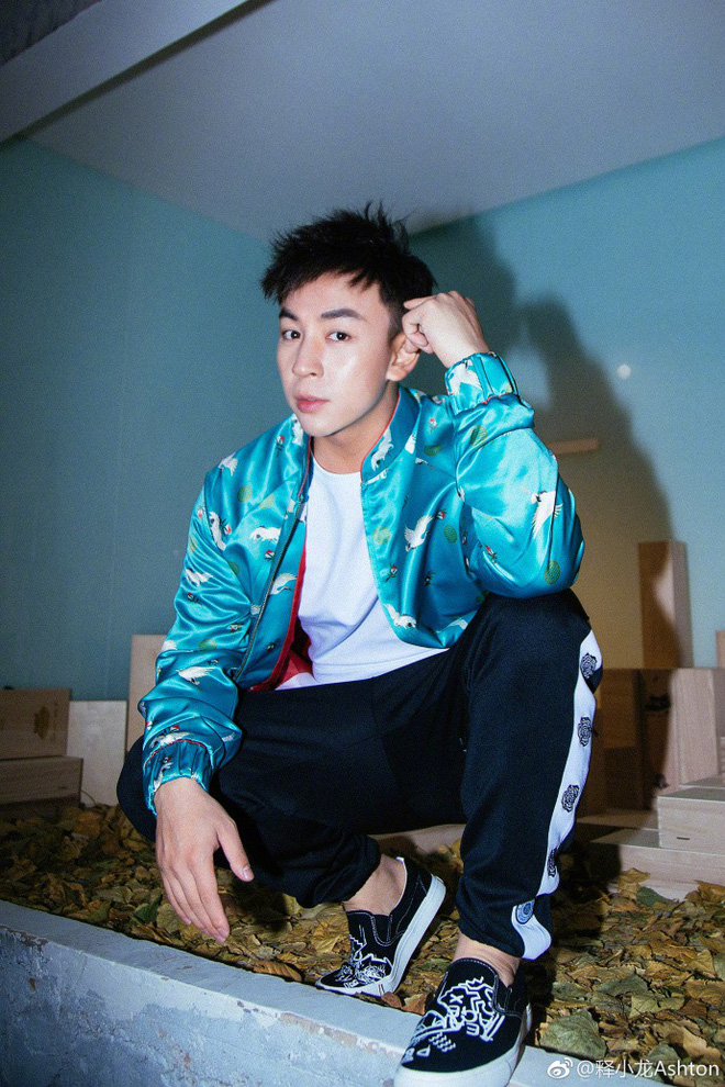 Vì sao Thích Tiểu Long vẫn sống giàu có, sung sướng dù danh tiếng tụt dốc, sự nghiệp bết bát?-9