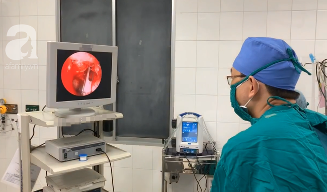 Đang đứng trước cửa nhà, người phụ nữ 32 tuổi bị viên đạn ghim thẳng vào mắt, suýt mù vĩnh viễn-3